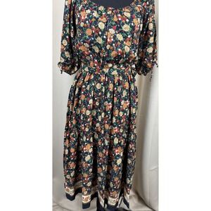 Vintage 70s Floral Prairie Maxi Dress Made in Canada Size 9/10